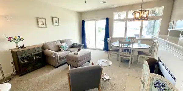 Image 4: Family Room