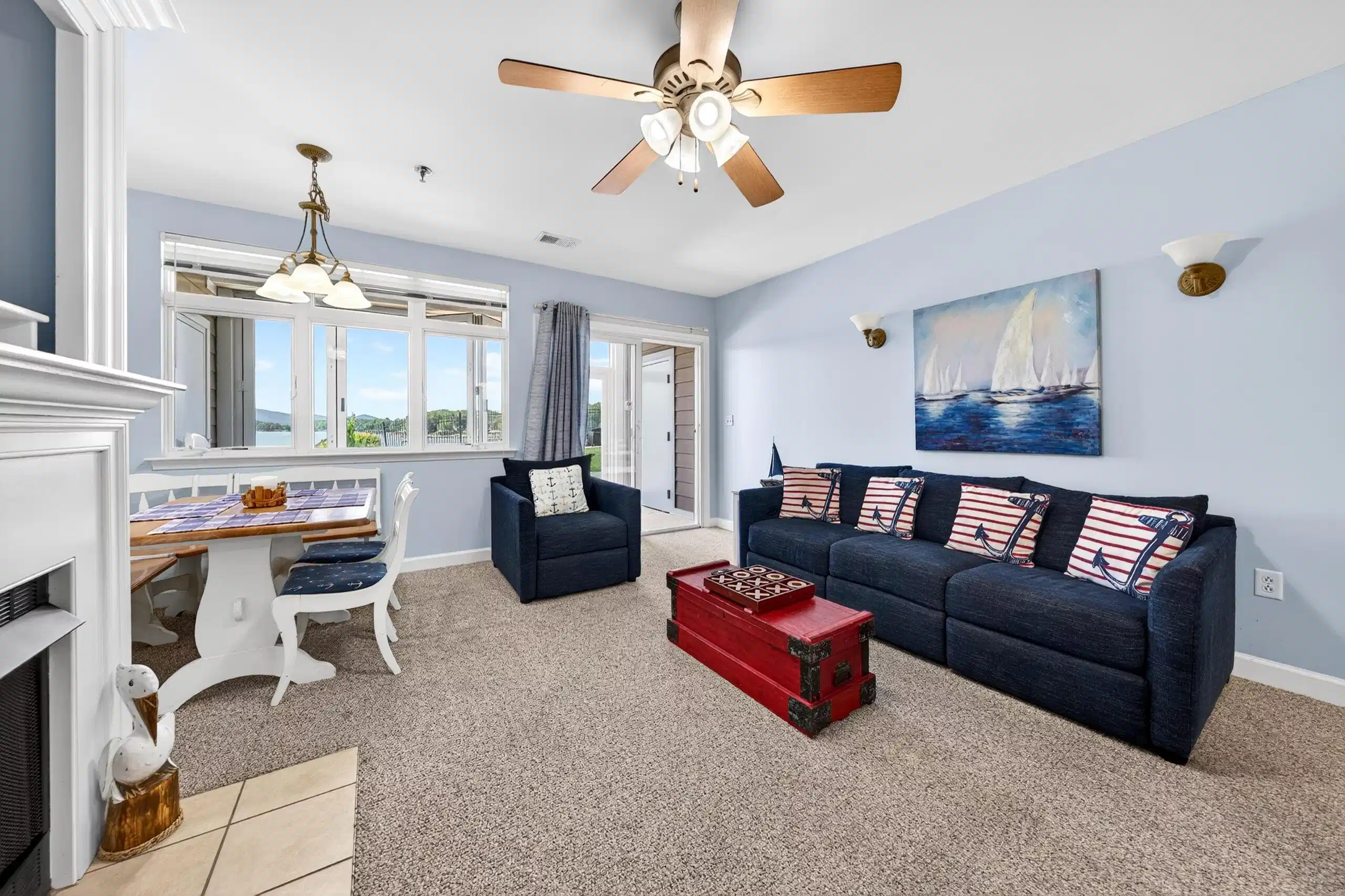 Image 1: Living Area