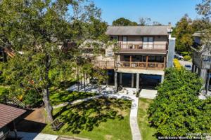 172 LAKESIDE DR