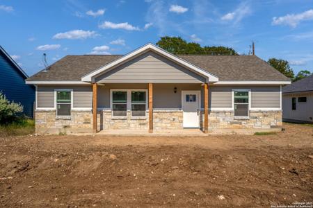 1130 Greenhill Dr