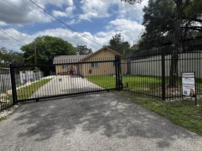 735 Green Castle Pl