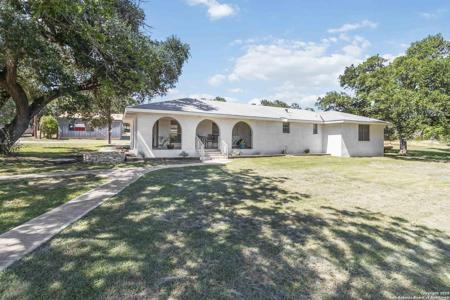 10406 Park Road 37