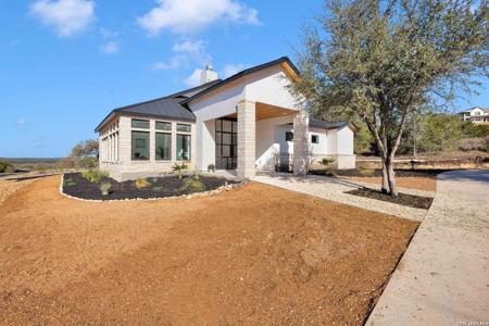 109 Upper River Place