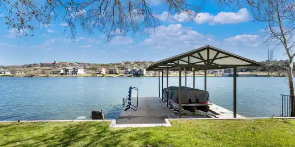 1001 Lakeshore