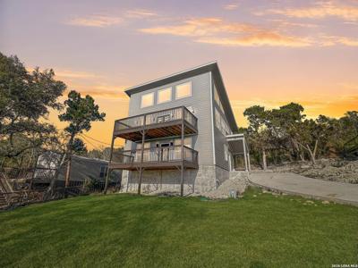 2292 Waterfront Park