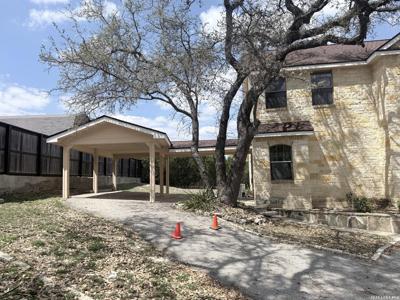 146 Creekview