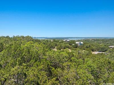 541 LA PALOMA DR
