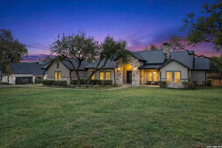424 Arthur Ct