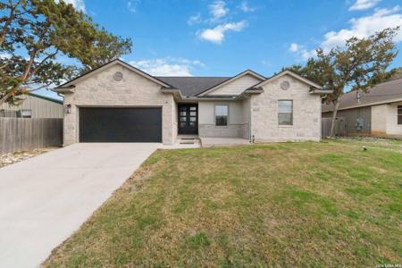 570 Forest Crest