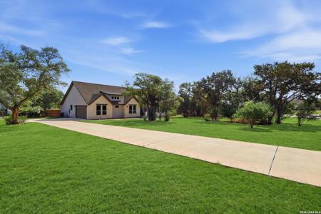 860 Rayner Ranch