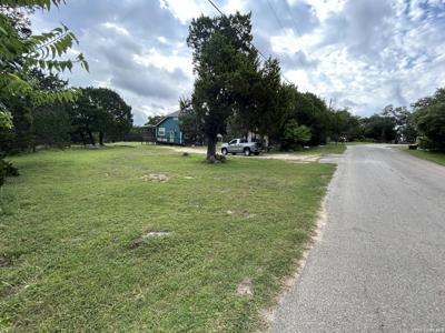 144 N SCENIC LOOP