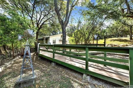 2587 Waterfront Park