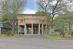 412 TURTLE LN