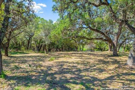 925 Parkview Loop