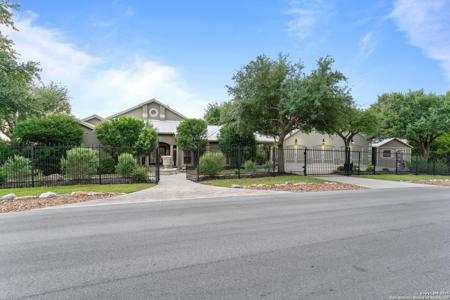 948 Cougar Drive