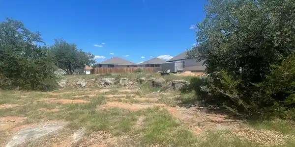 1305 Laurel Cove