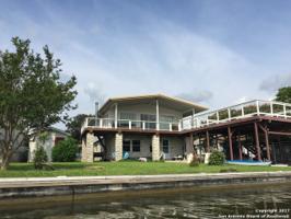 531 E Briarway Dr