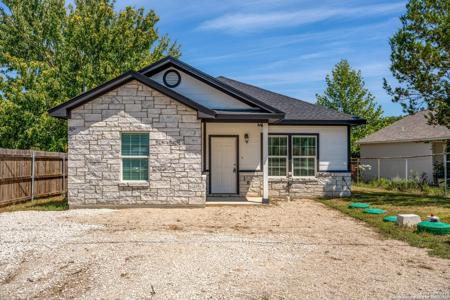 1032 Blueridge Dr