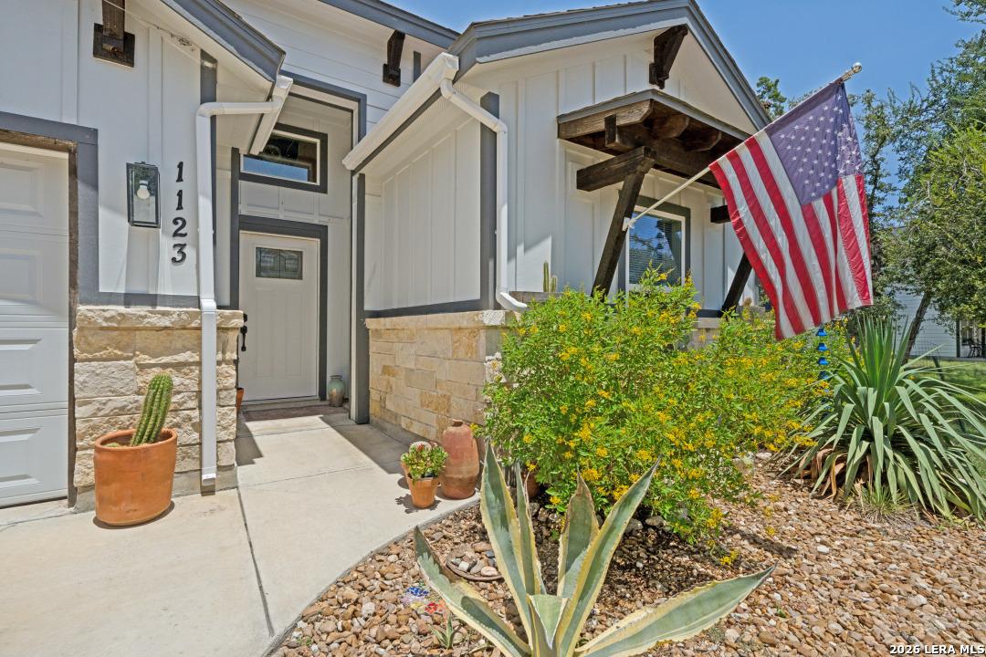 Image 2: Drought tolerant plants