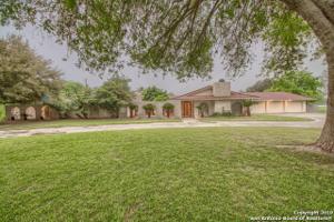 5 AUGUSTA DR