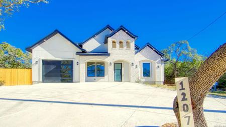 1207 Tanglewood Trl