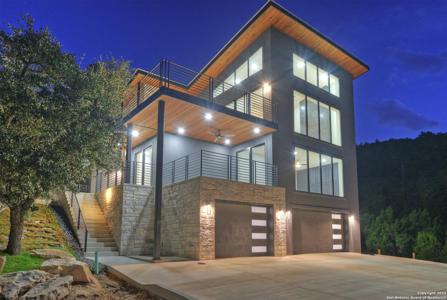 585 Highland Terrace