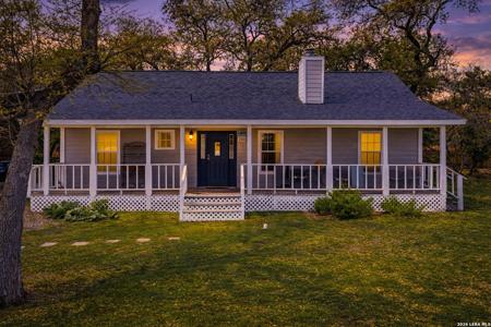 3400 Lakeview