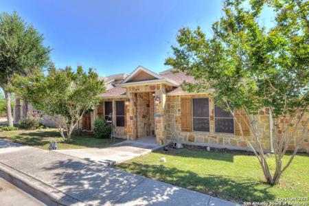 2109 Pecan Leaf