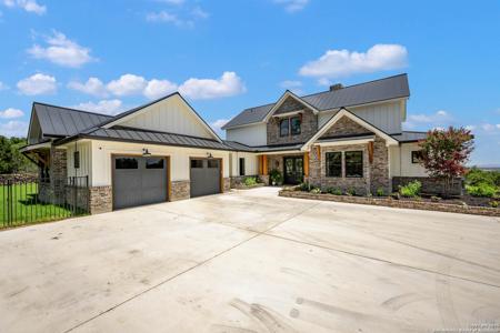324 Ridge Pt