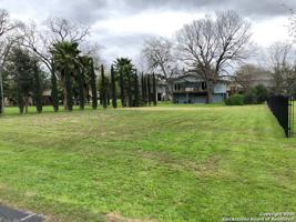 119 ROYAL GEORGE CIR
