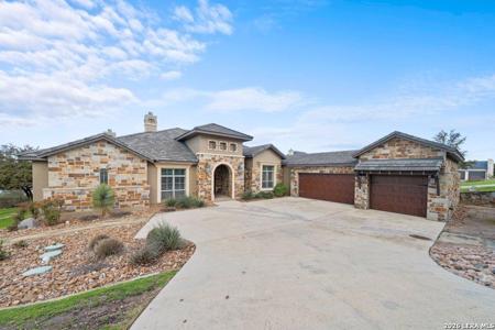 538 Oak Shores Drive