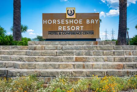 704 Horseshoe Bay Blvd