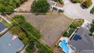 832 Castle Hill