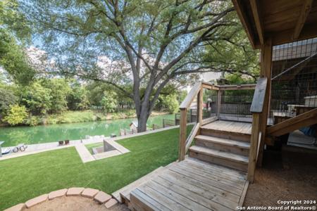 2069 Chinaberry Lane