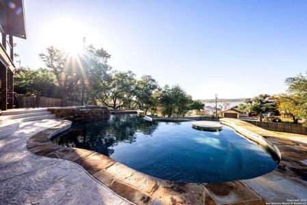 435 Carpenter Dr