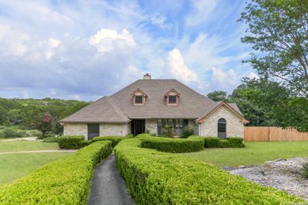 1256 HIGHLAND TERRACE DR