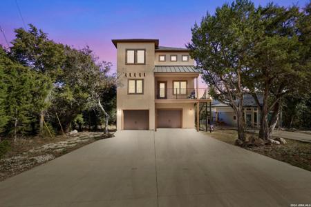 1216 Canyon Lake