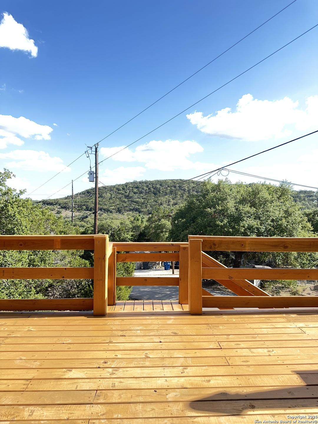 Image 1: Deck View