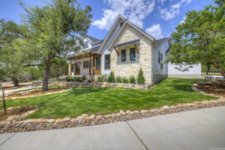 381 MEXICAN HAT DR