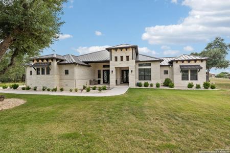 406 Arthur Ct