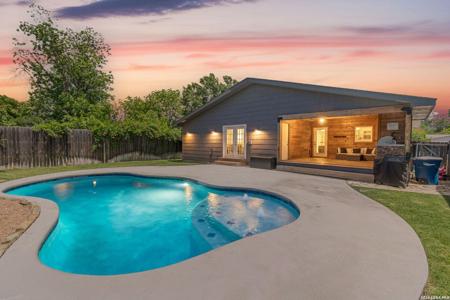 746 W Merriweather
