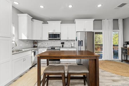 246 Wild Oak Dr