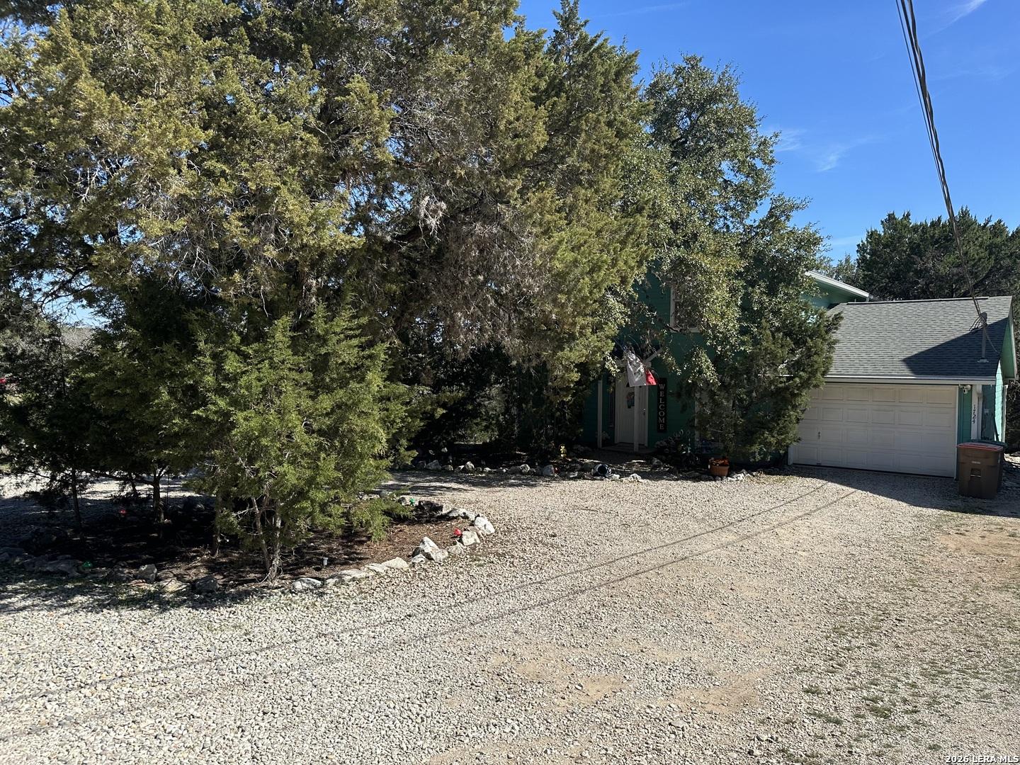 Image 3: Circle drive