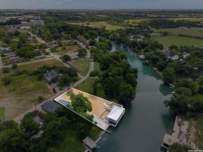 240 Rio Dr