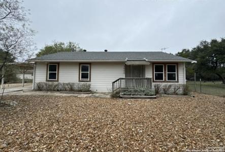 1635 Lakeview
