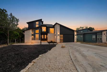 1318 Mountain Top Loop