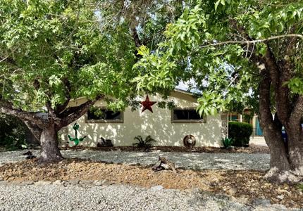 1268 LAKESIDE DR W