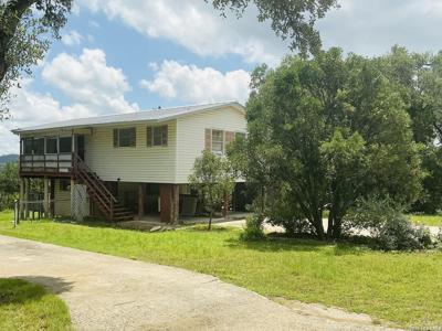 1435 Hillcrest