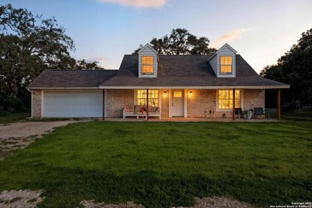 347 Ferryboat Ln