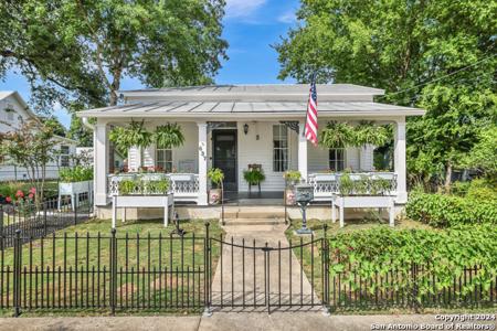 637 COMAL AVE